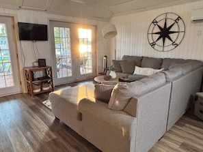 Smart TV, fireplace, DVD player, books