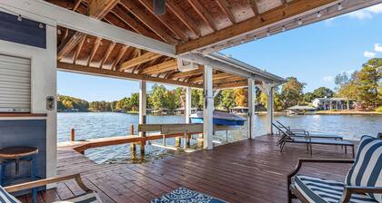 Waterfront Cabin with Firepit, Best Sunset views. 5 mins from DT Littleton