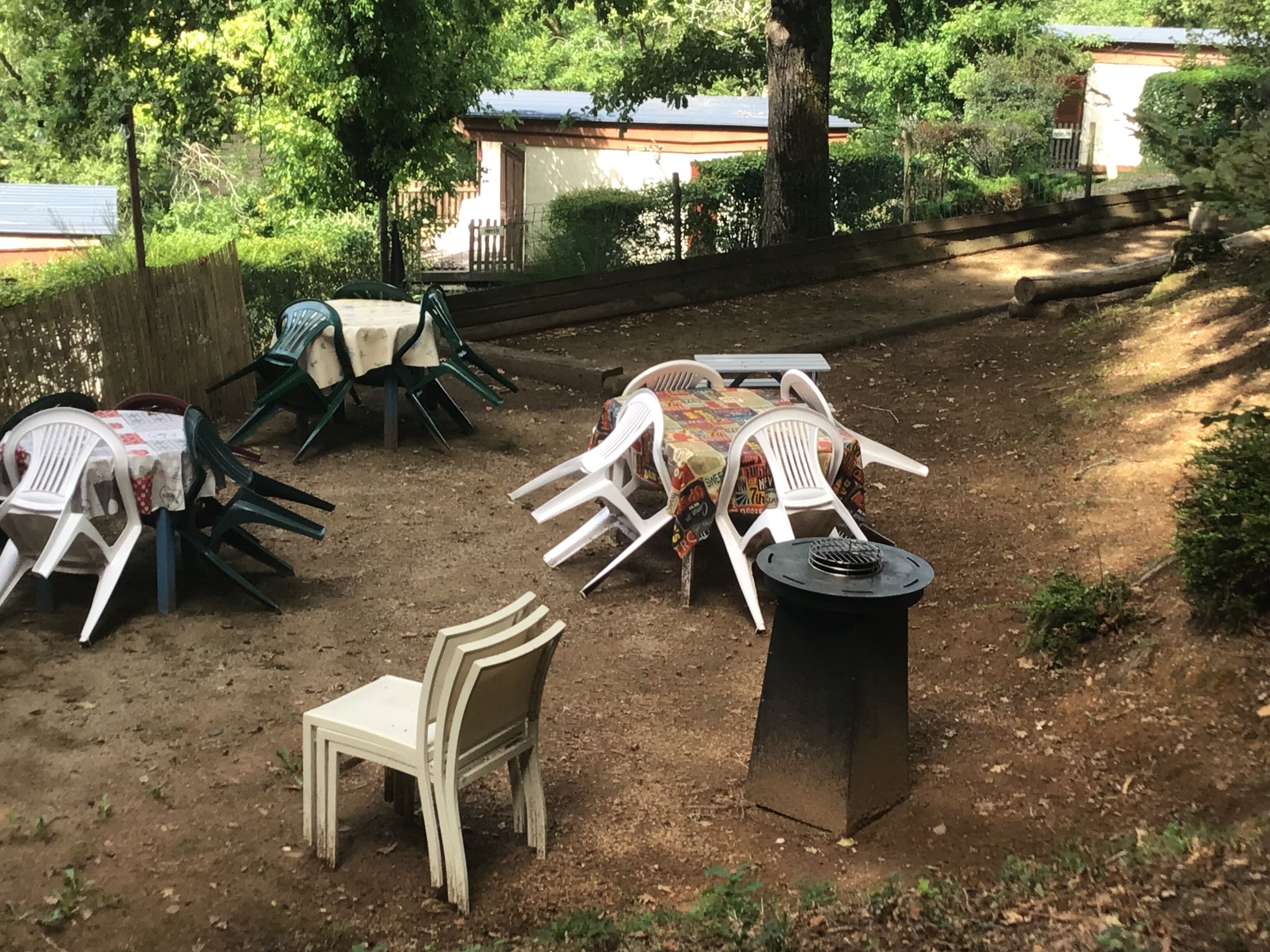 屋外ダイニングエリア