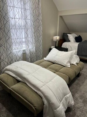 4 chambres, fer et planche à repasser, lit parapluie, Wi-Fi gratuit