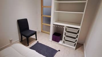 2 chambres, fer et planche Ă  repasser, Wi-Fi, draps fournis