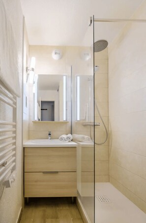 Shower, toilet paper