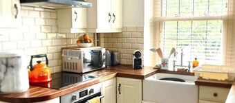 Charming Stone Cottage in the Heart of Yorkshire!