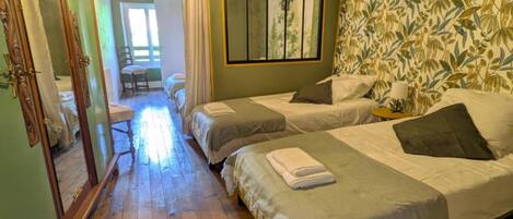 2 chambres, fer et planche à repasser, Wi-Fi, literie fournie