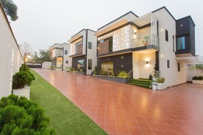 Exterior - Large Premium 3 Bedroom Serv. Apartment @ Fairview-Kumasi (Nhyiaeso)