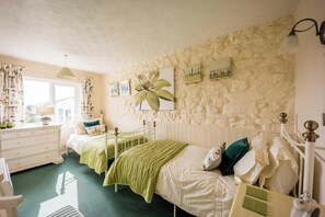 2 bedrooms, free WiFi, bed sheets