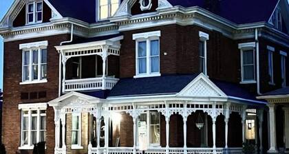 The Nesbitt House - Suite 144