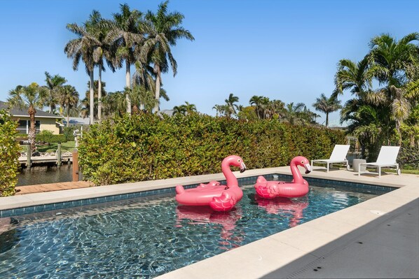 Outdoor pool, a heated pool