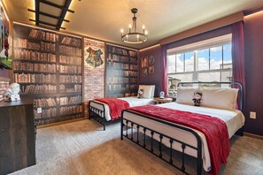 9 Schlafzimmer, Reisekinderbett, WLAN, Bettwäsche