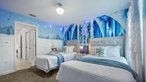 8 quartos, ferros/tábuas de passar roupa, Wi-Fi, roupa de cama