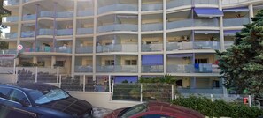 Studio, plusieurs chambres, accessible aux personnes Ă  mobilitĂ© rĂ©duite, fumeurs | Façade de lâhĂ©bergement