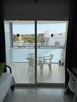 Estudio, varias habitaciones, accesible para personas con discapacidad, fumadores | Interior