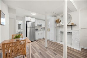 Private kitchen - 1 Bedroom Private Entry Buckhead Basement Apt (Atlanta)