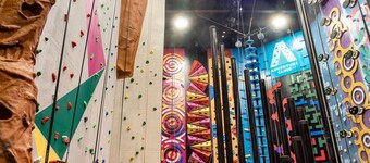 Group Stay with 3 Parking Spaces