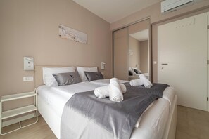3 dormitorios, tabla de planchar con plancha, wifi gratis y ropa de cama