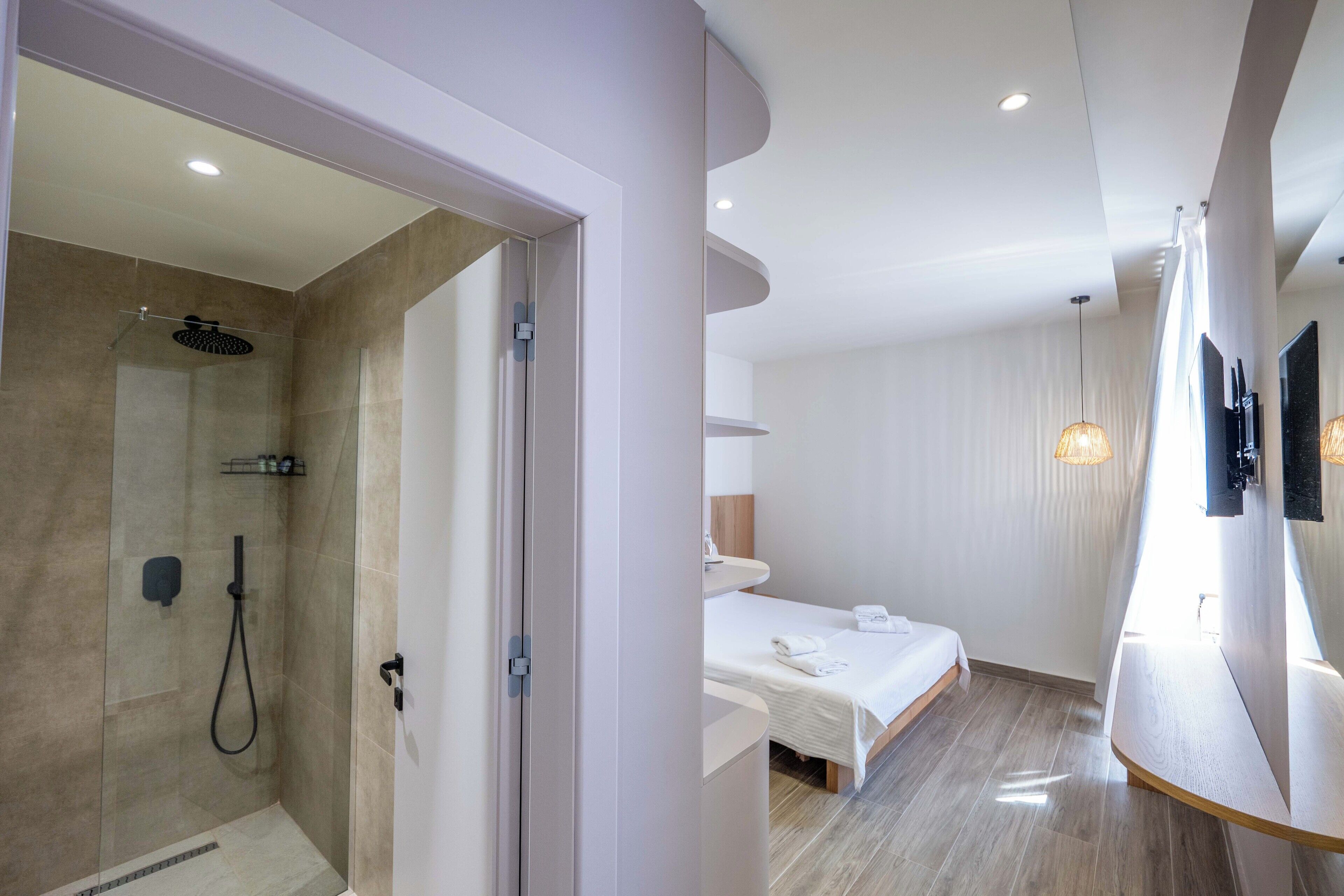 Dobbeltrom – deluxe | Strykejern/-brett, wi-fi (inkludert) og sengetøy