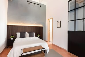 1 dormitorio y ropa de cama