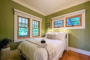 5 chambres, fer et planche à repasser, Wi-Fi, literie fournie