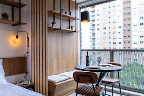 Apartment | Dining room - Vista incrível com piscina e AC (Sao Paulo)