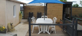 STUDIO 22 m², private terrace 40 m², shared swimming pool, quiet location!