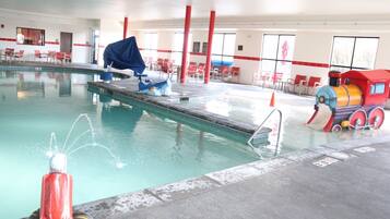 Piscina coperta, una piscina riscaldata