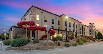 4 Family-Friendly Suites Near Chapungu Sculpture Park, Pool, Fitness & Breakfast