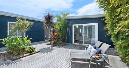 The Manyana Getaway - Spend your days swimming, surfing, or fishing