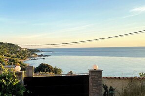 Villa, 3 Bedrooms, Smoking, Balcony | Property entrance