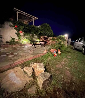 Villa, 3 Bedrooms, Smoking, Balcony | Garden