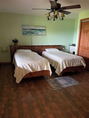 2 bedrooms, desk, iron/ironing board, travel cot