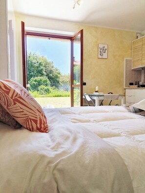 1 bedroom, free WiFi, bed sheets