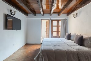 4 chambres, fer et planche à repasser, accès Internet, draps fournis