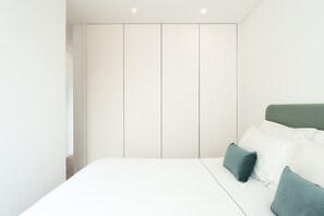 Apartment | 2 bedrooms, individually furnished, iron/ironing board - Feel Porto Lapa Collection Flat 01 (Porto)