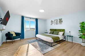 5 多间卧室、办公桌、熨斗/熨衣板、旅行婴儿床