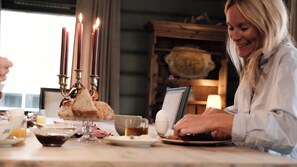 Free daily buffet breakfast - Sov Lodge (Vaga)