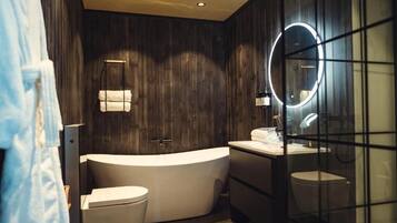 Family Suite | Bathroom