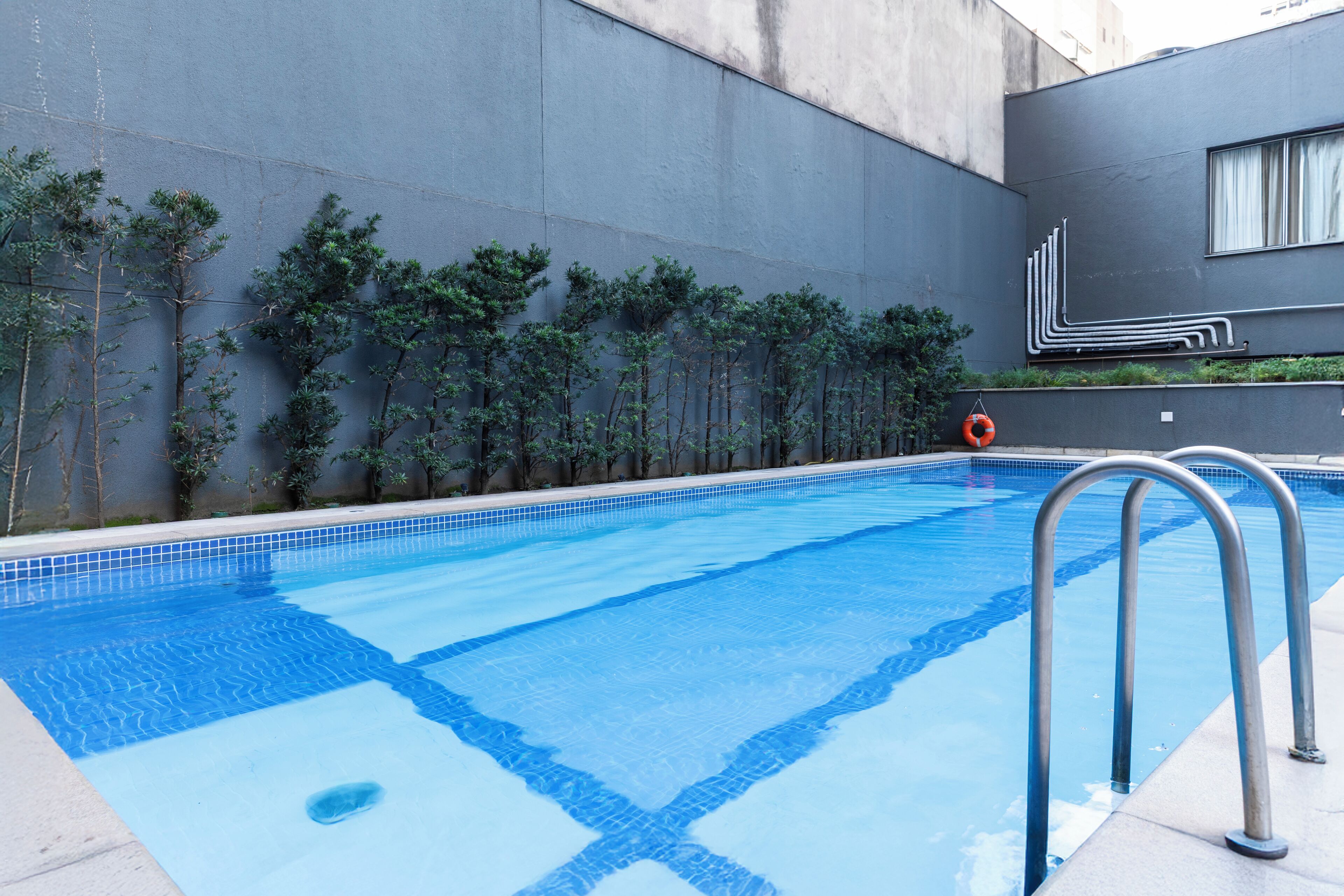 Hồ bơi ngoài trời 