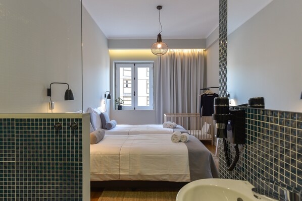 Appartement | 4 chambres, fer et planche à repasser