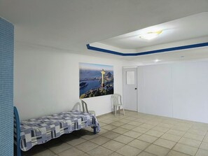 3 bedrooms, WiFi, bed sheets, wheelchair access