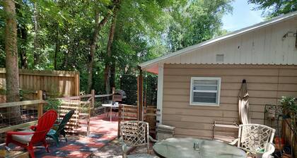 Birds & Buns Bungalow