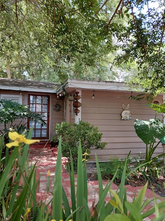 Exterior detail. Birds & Buns Bungalow