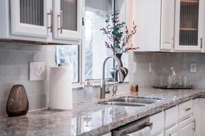 Fridge, microwave, oven, stovetop - Spacious N. Scottsdale 6 Bdrm Sanctuary w/Pool & Hot tub! (Scottsdale)