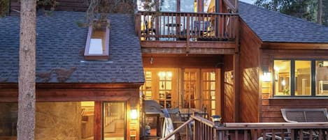 House (5 Bedrooms) | Exterior