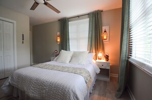 4 bedrooms, desk, iron/ironing board, travel cot