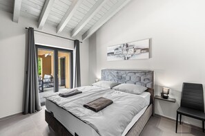 7 camere, ferro/asse da stiro, Wi-Fi, lenzuola