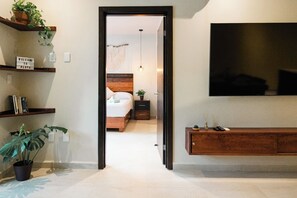 3 chambres, fer et planche à repasser, Wi-Fi, draps fournis