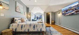 Downtown Penthouse with Ocean Views & Rooftop Deck