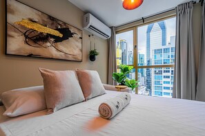 Appartement (14D) | Chambres insonorisées, fer et planche à repasser, Wi-Fi gratuit