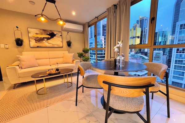 Appartement (14D) | Salle à manger