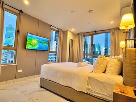 Sistema de insonorización, tabla de planchar con plancha y wifi gratis